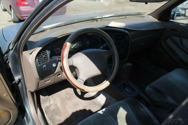 1993 Toyota Camry LE - photo 11