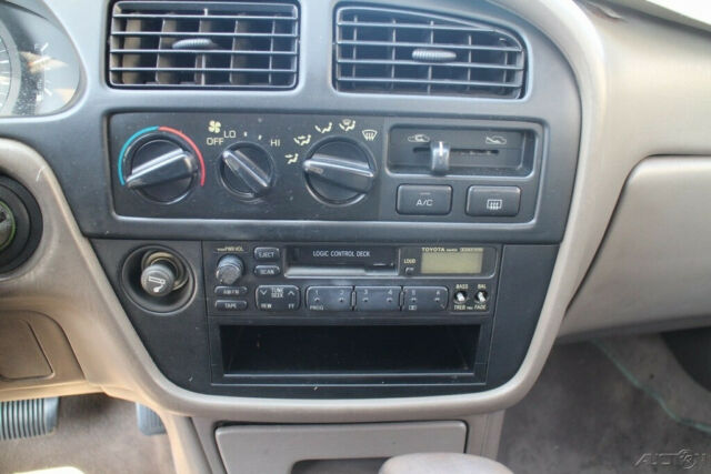 1993 Toyota Camry LE - photo 13