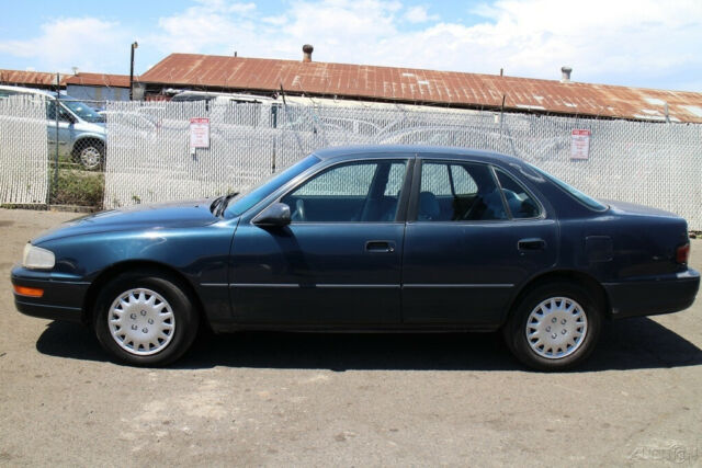 1993 Toyota Camry LE V6 - photo 2