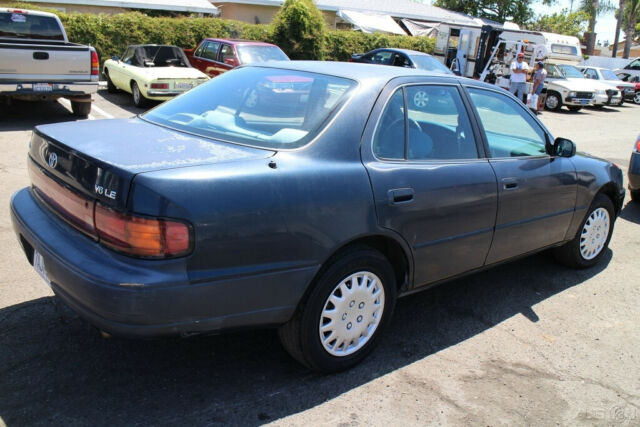 1993 Toyota Camry LE V6 - photo 5