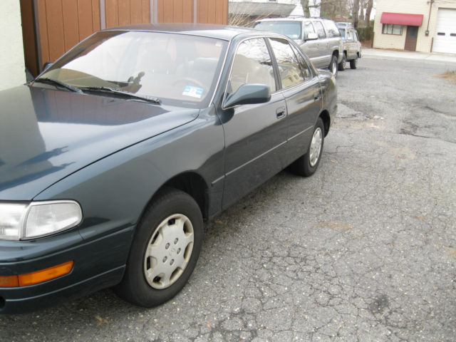 1993 Toyota Camry Base Sedan 4-Door - photo 5