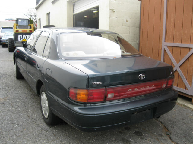 1993 Toyota Camry Base Sedan 4-Door - photo 6