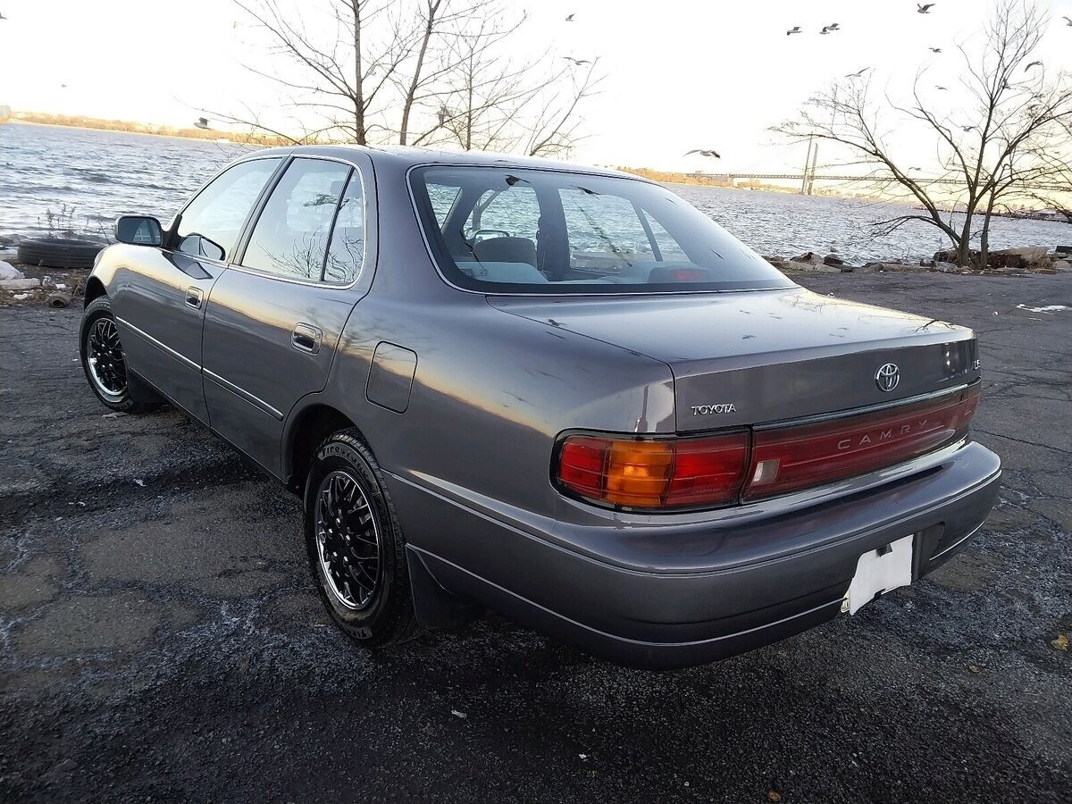 1993 Toyota Camry LE - photo 7