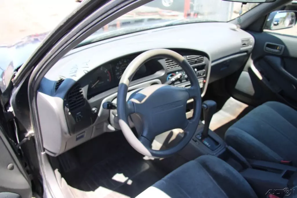 1993 Toyota Camry LE - photo 12