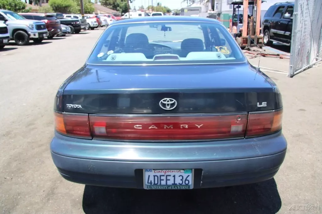 1993 Toyota Camry LE - photo 5