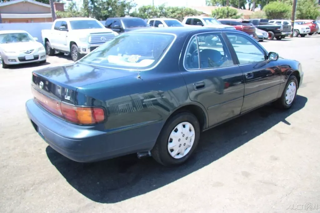 1993 Toyota Camry LE - photo 6