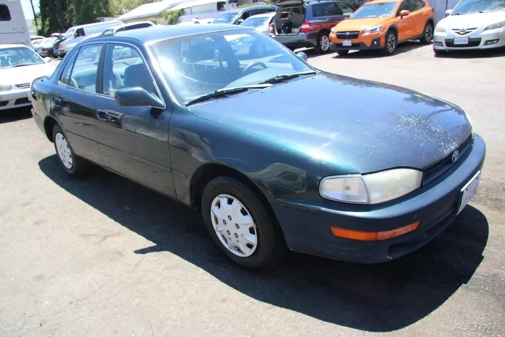 1993 Toyota Camry LE - photo 8