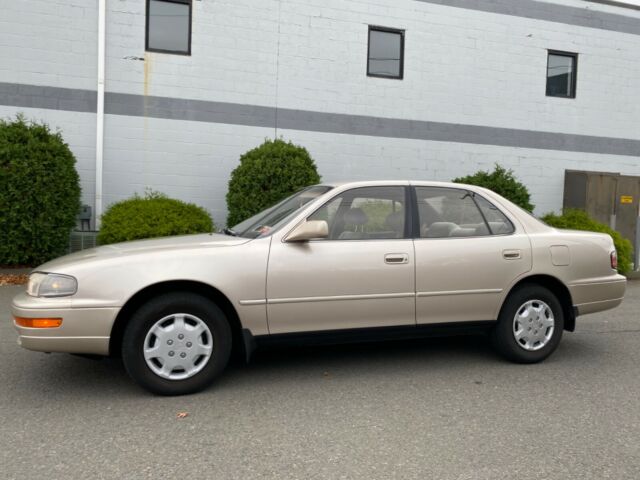 1993 Toyota Camry LE 73k miles One family owned No Reserve Very Clean 1993 Toyota Camry LE
