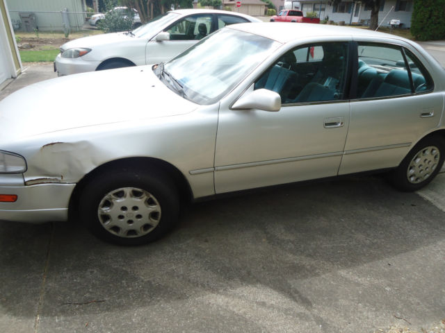 1993 Toyota Camry LE 4 Door Sed - photo 2