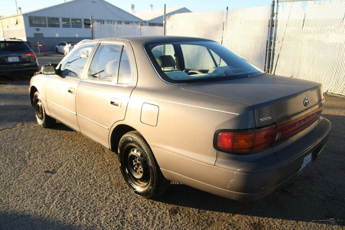 1993 Toyota Camry LE - photo 7