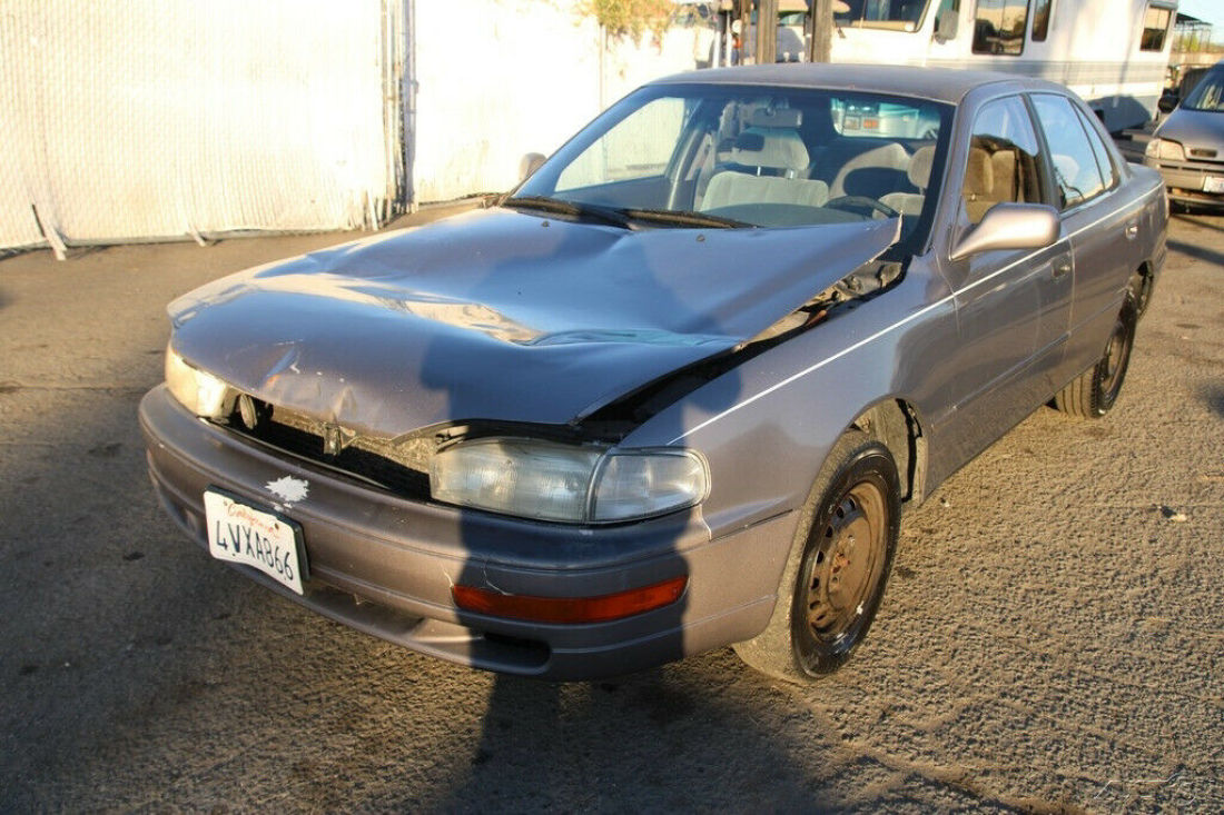1993 Toyota Camry LE - photo 9