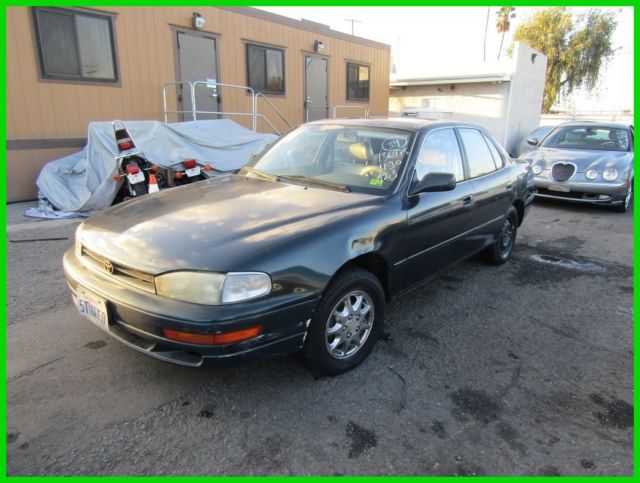 1993 Toyota Camry XLE Used 2.2L I4 16V Automatic Sedan NO RESERVE 1993 Toyota Camry XLE