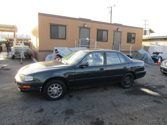 1993 Toyota Camry XLE - photo 2