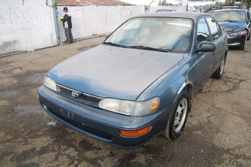 1993 Toyota Corolla DX - photo 2