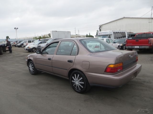 1993 Toyota Corolla Standard - photo 3
