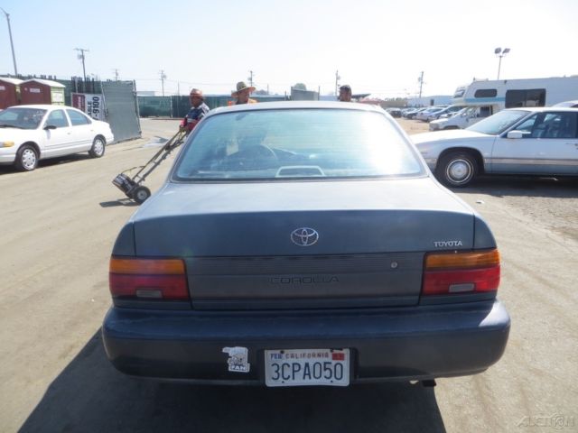 1993 Toyota Corolla Standard - photo 2