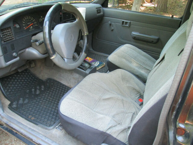 1993 Toyota Pickup DLX - photo 13
