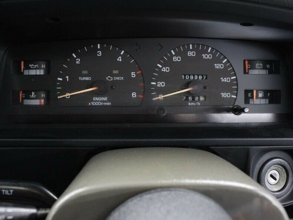 1993 Toyota Hilux Surf - photo 11