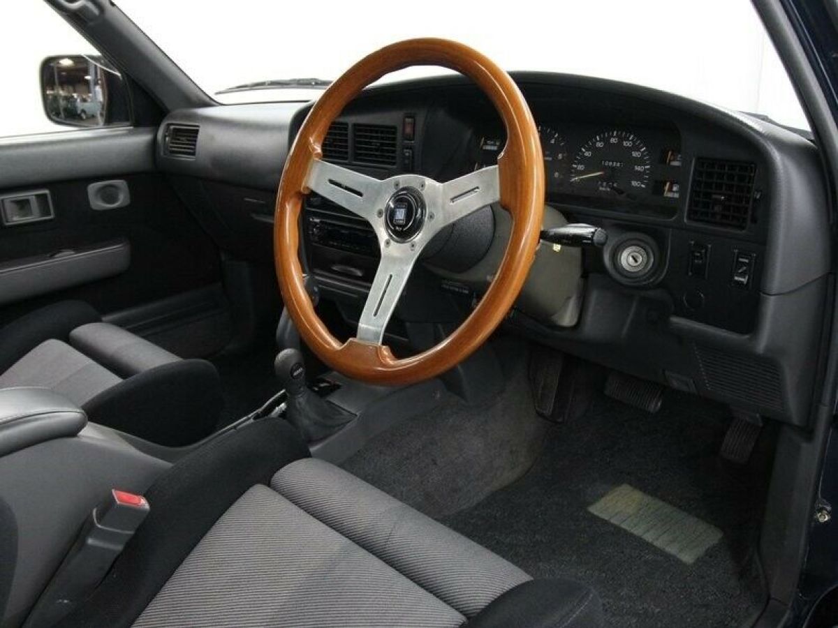 1993 Toyota Hilux Surf - photo 9