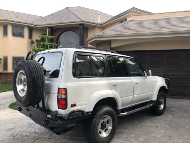 1993 Toyota Land Cruiser 4WD 4x4 128K mi CARFAX Fj80 3rd Row! - photo 2