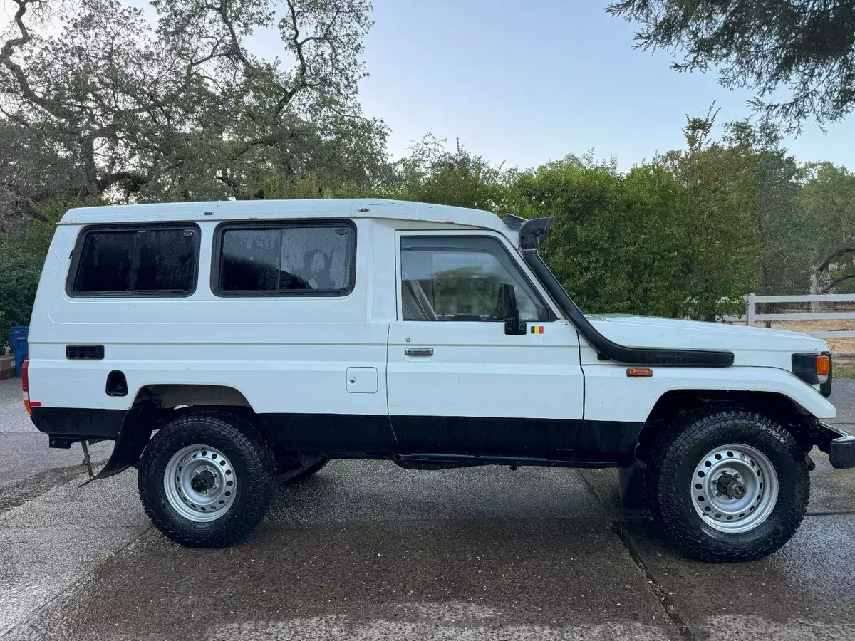 1993 Toyota Land Cruiser FZJ 75 Troopy LHD with 6cyl turbo diesel 4x4 1993 Toyota Land Cruiser