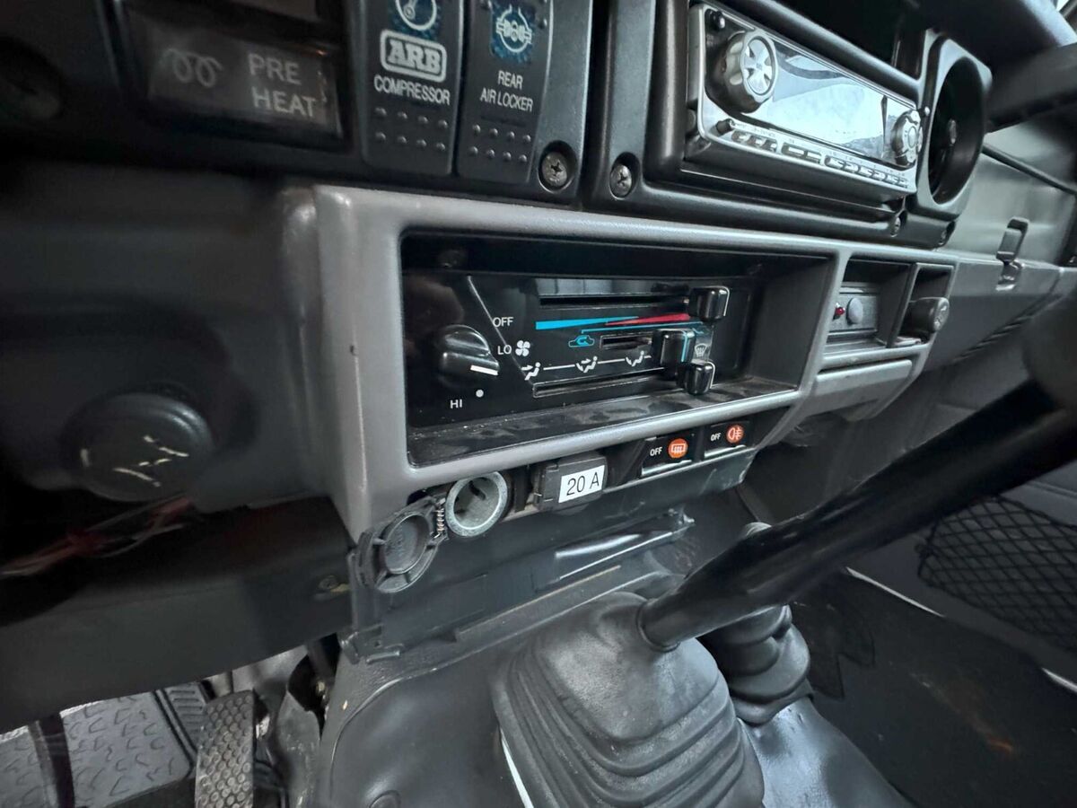 1993 Toyota Land Cruiser - photo 13