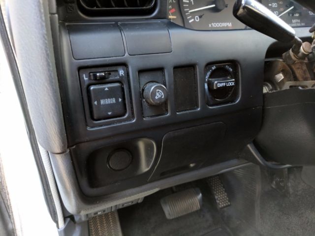 1993 Toyota Land Cruiser LOCKERS - photo 3
