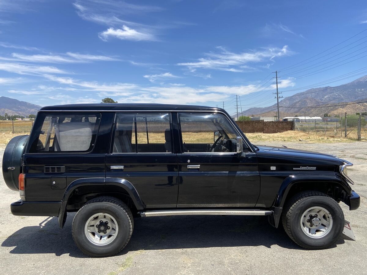 1993 Toyota Land Cruiser 4X4 - photo 2