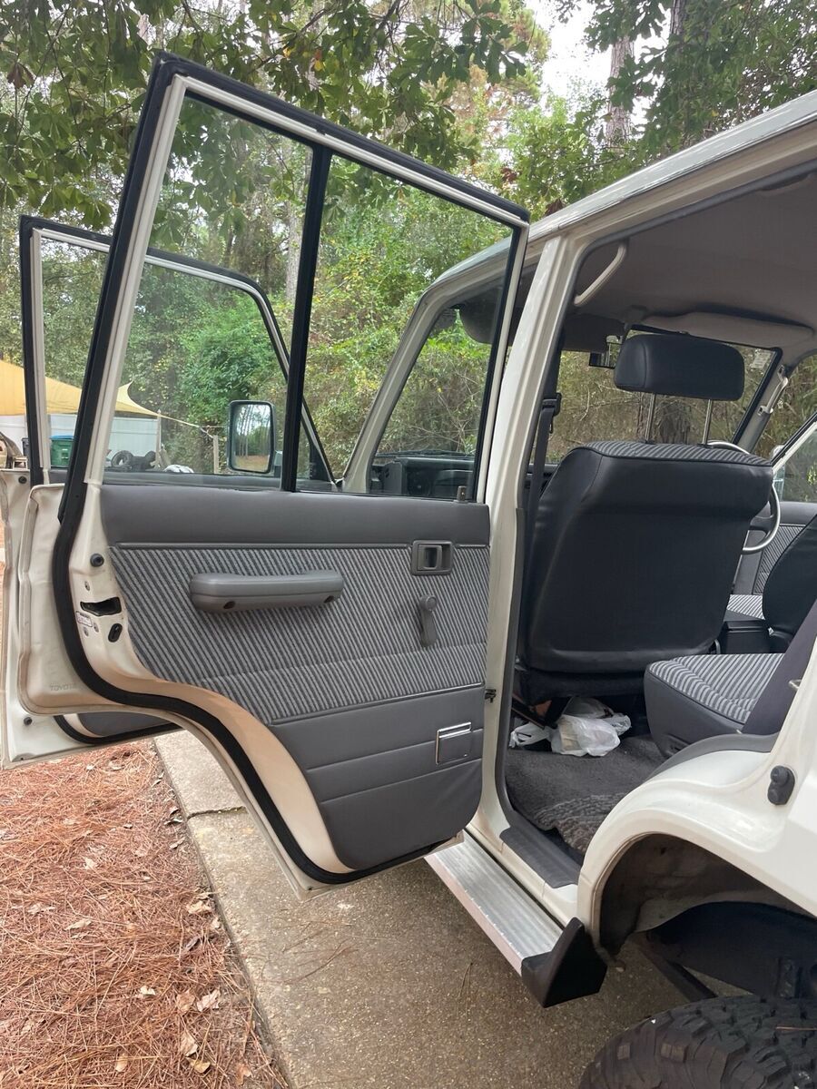 1993 Toyota Land Cruiser Prado - photo 10