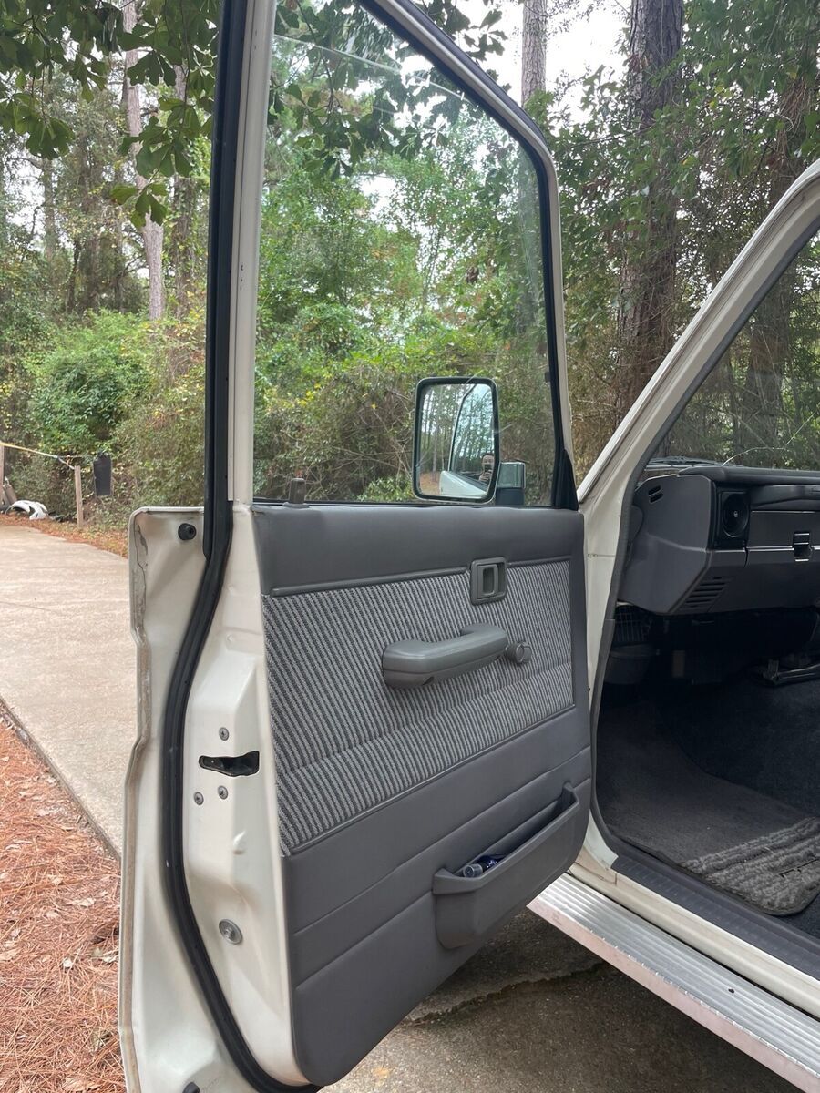 1993 Toyota Land Cruiser Prado - photo 12