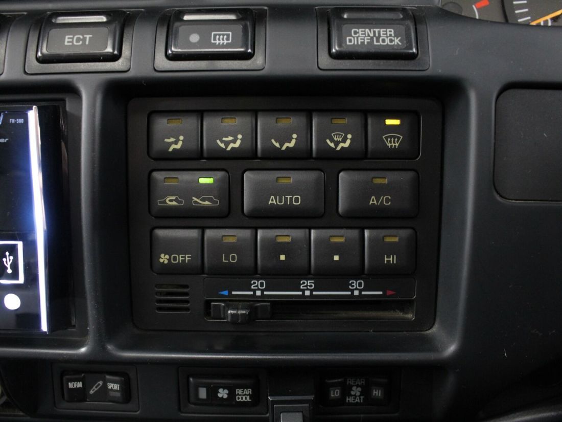 1993 Toyota Land Cruiser VX Limited - photo 13