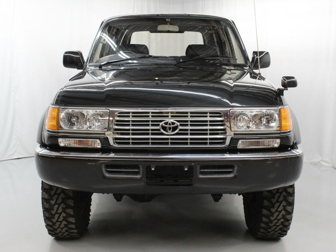 1993 Toyota Land Cruiser VX LTD - photo 2