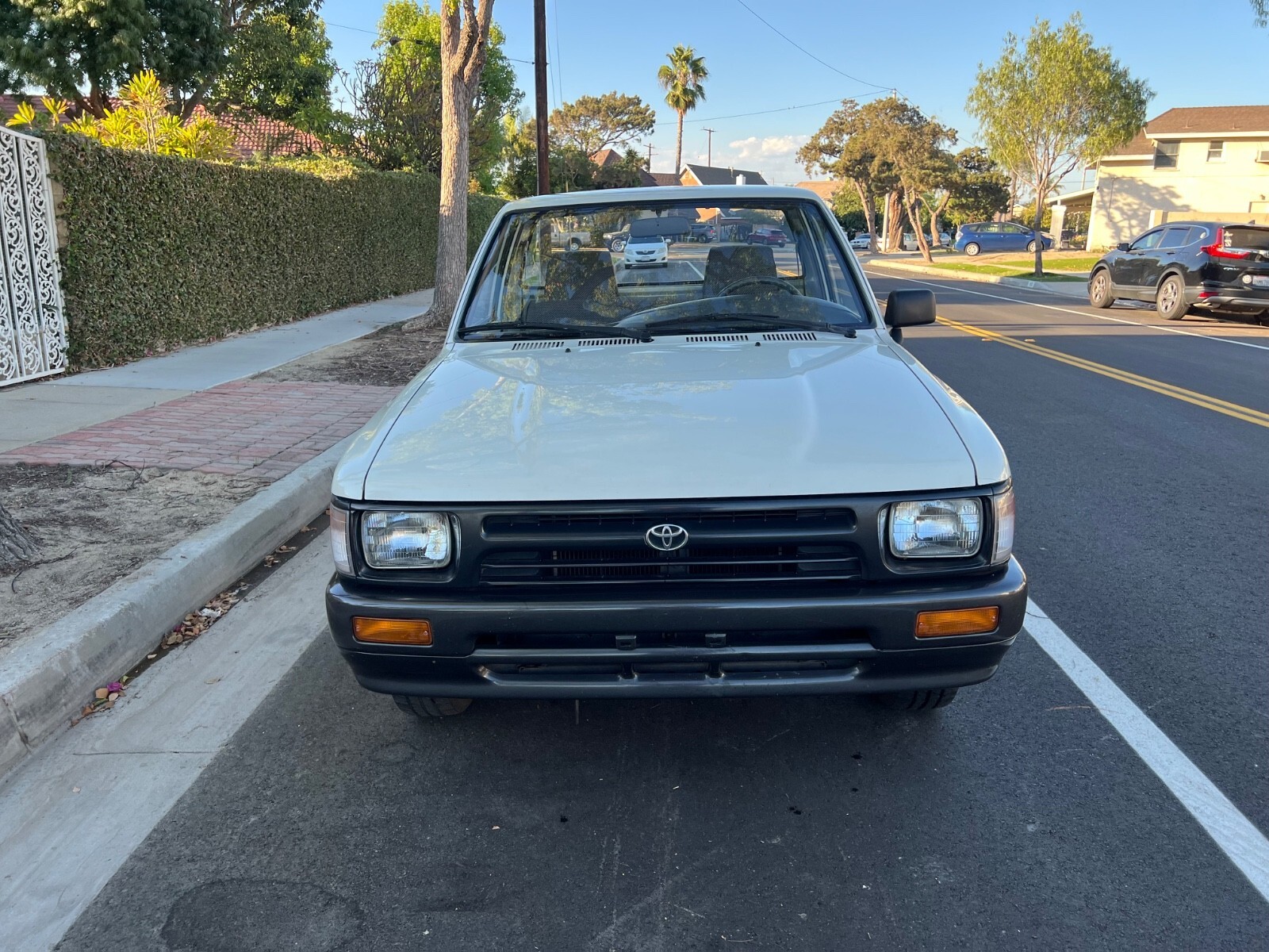 1993 Toyota Tacoma PICKUP TRUCK 22R-E 5 SPEED MANUAL PICK UP - photo 2