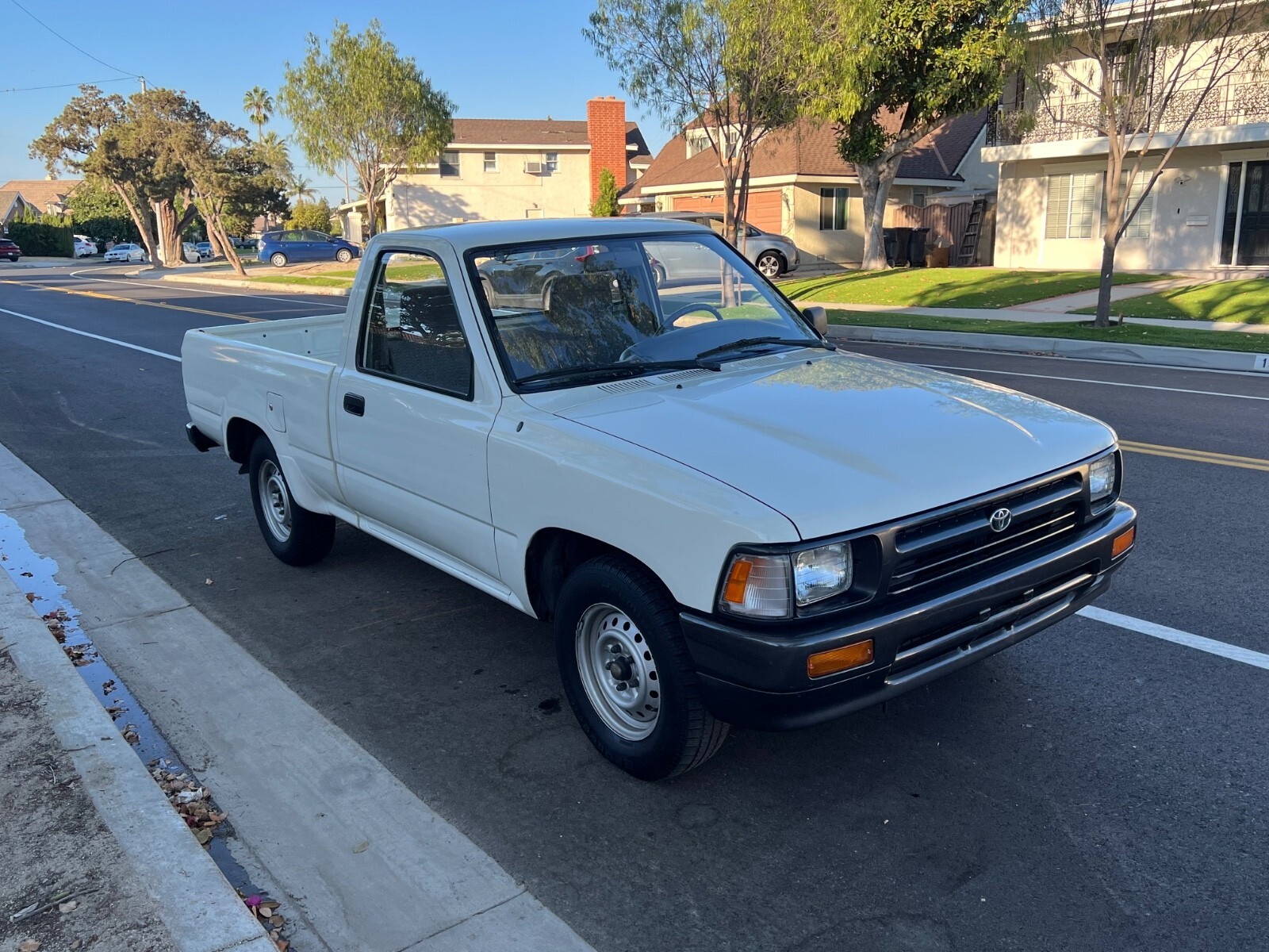 1993 Toyota Tacoma PICKUP TRUCK 22R-E 5 SPEED MANUAL PICK UP - photo 3