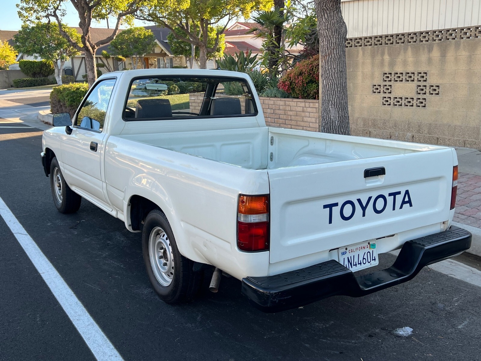 1993 Toyota Tacoma PICKUP TRUCK 22R-E 5 SPEED MANUAL PICK UP - photo 7
