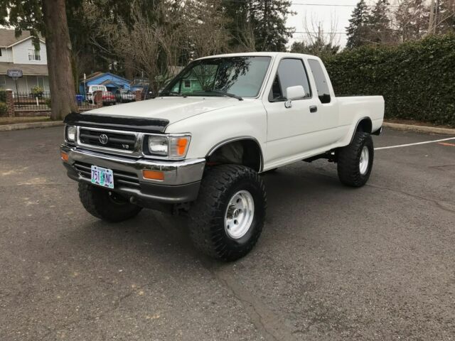 1993 Toyota Tacoma SR5 Lifted - photo 2