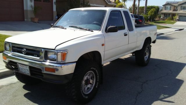 1993 Toyota Pickup DLX - photo 3