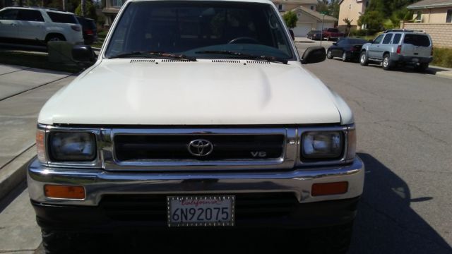 1993 Toyota Pickup DLX - photo 4