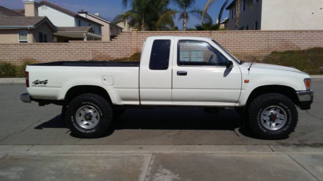 1993 Toyota Pickup DLX - photo 5