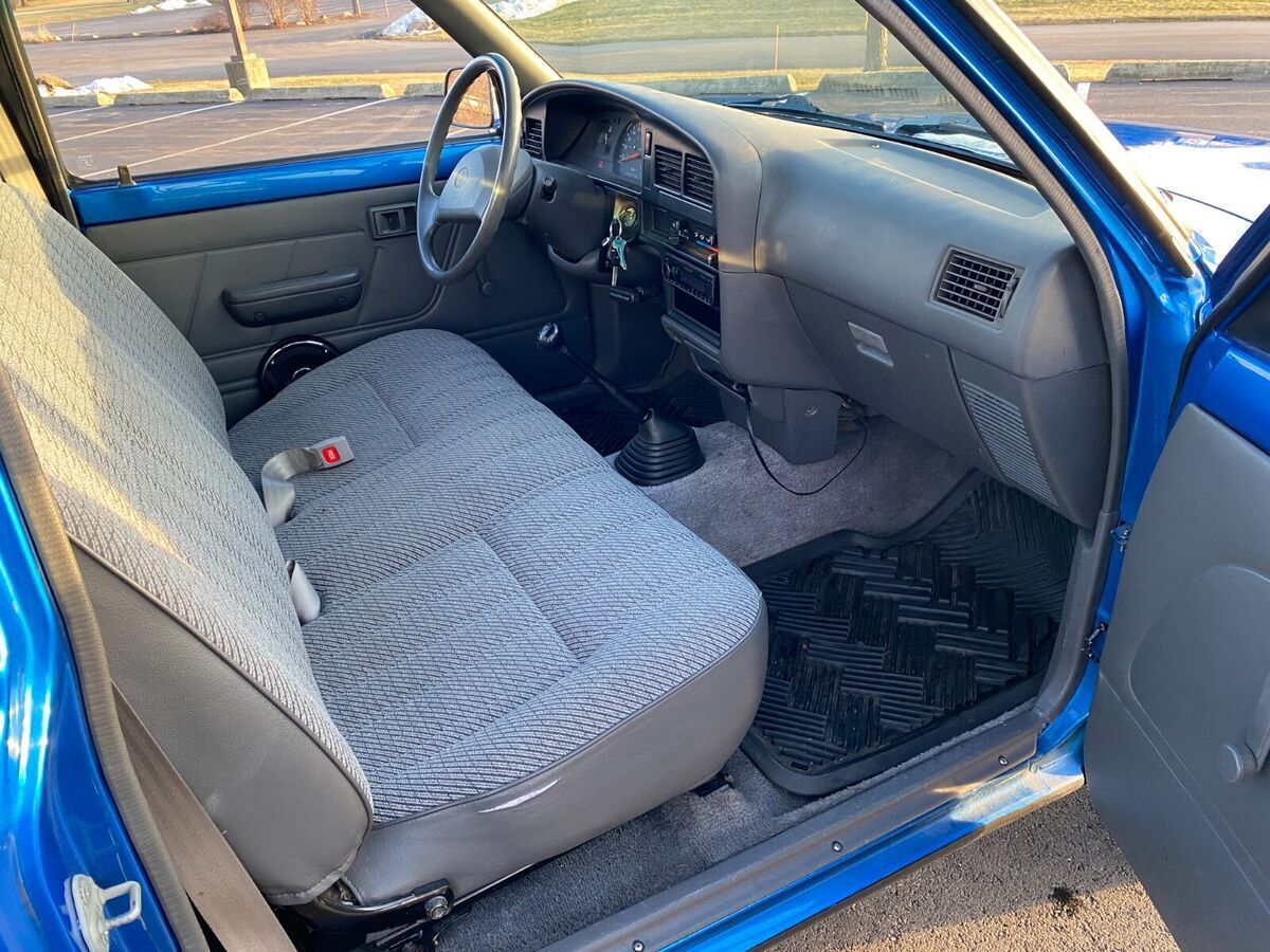 1993 Toyota Pickup 1/2 TON SHORT WHEELBASE - photo 11