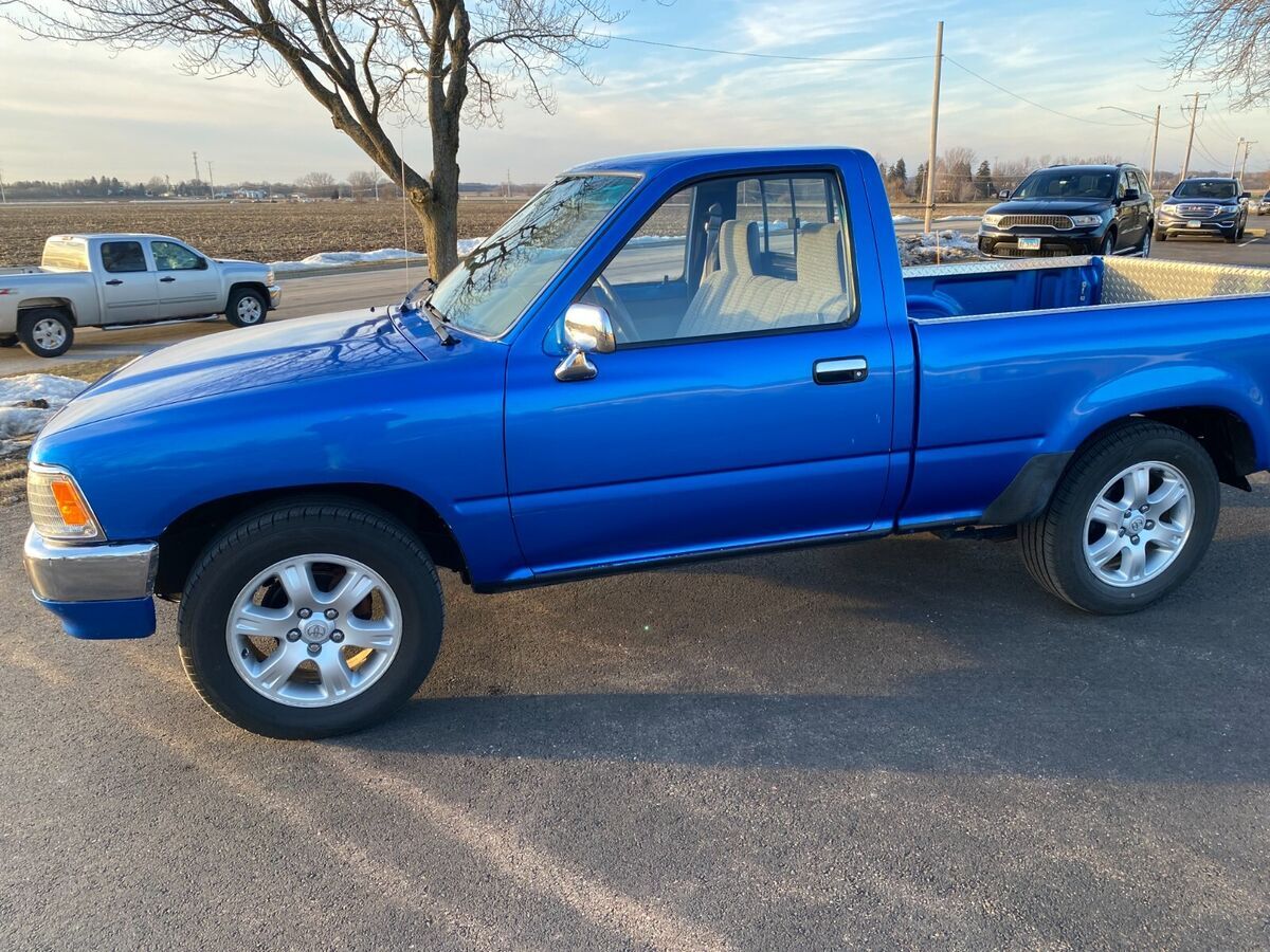 1993 Toyota Pickup 1/2 TON SHORT WHEELBASE - photo 8