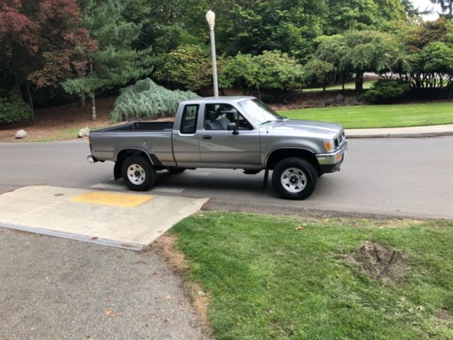 1993 Toyota Pickup Deluxe - photo 11