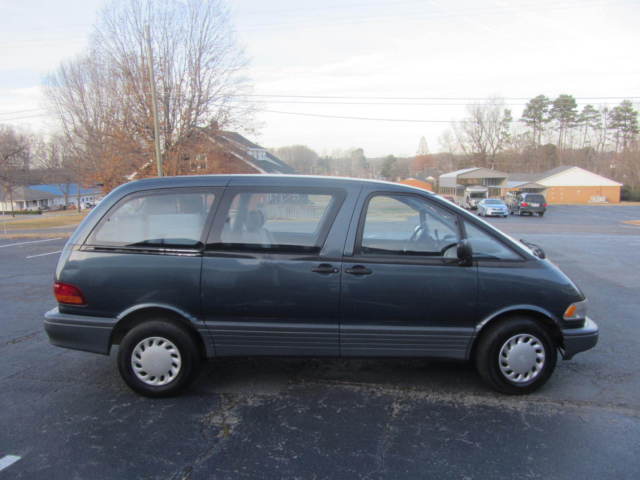 1993 Toyota Previa DX - photo 4