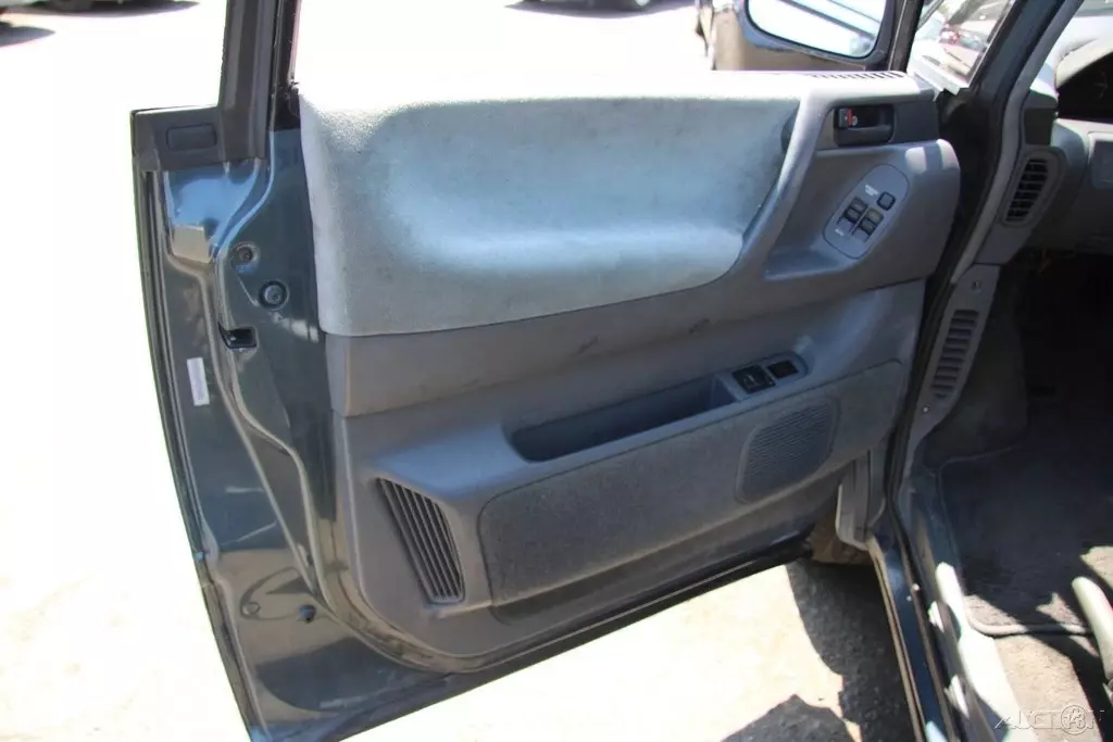 1993 Toyota Previa - photo 10