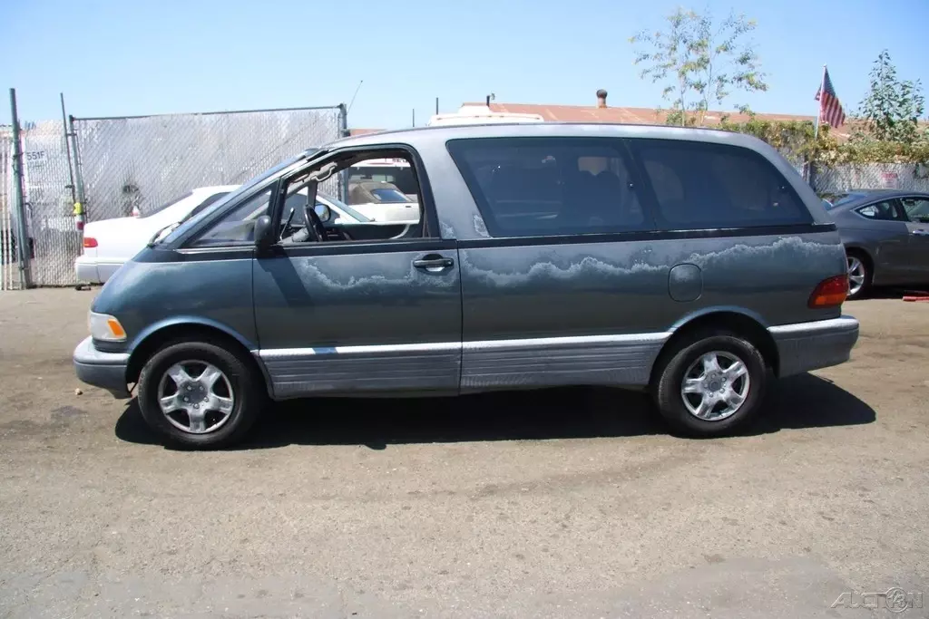 1993 Toyota Previa - photo 3