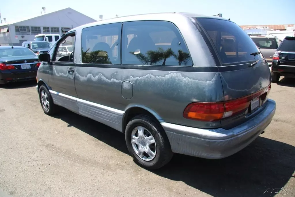1993 Toyota Previa - photo 4