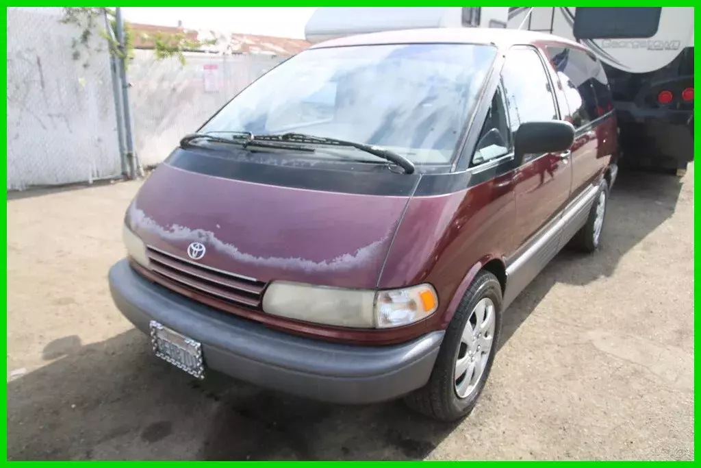 1993 Toyota Previa Deluxe 2.4 L 4 Cylinder NO RESERVE 1993 Toyota Previa Deluxe