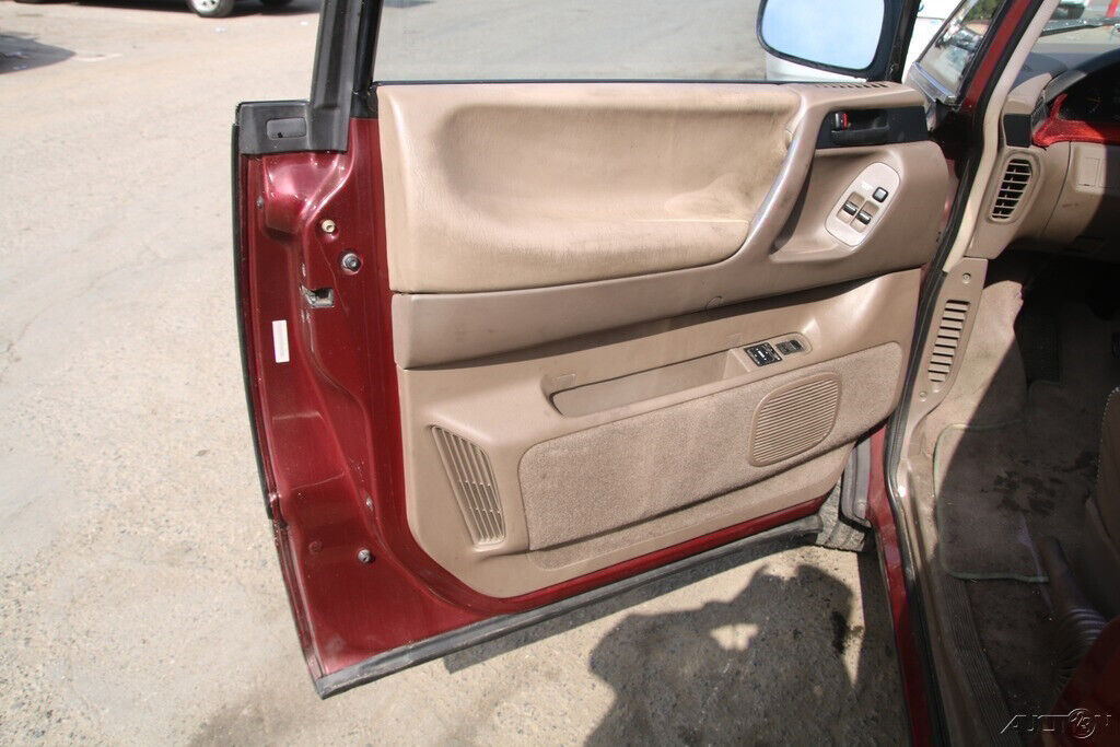 1993 Toyota Previa Deluxe - photo 11