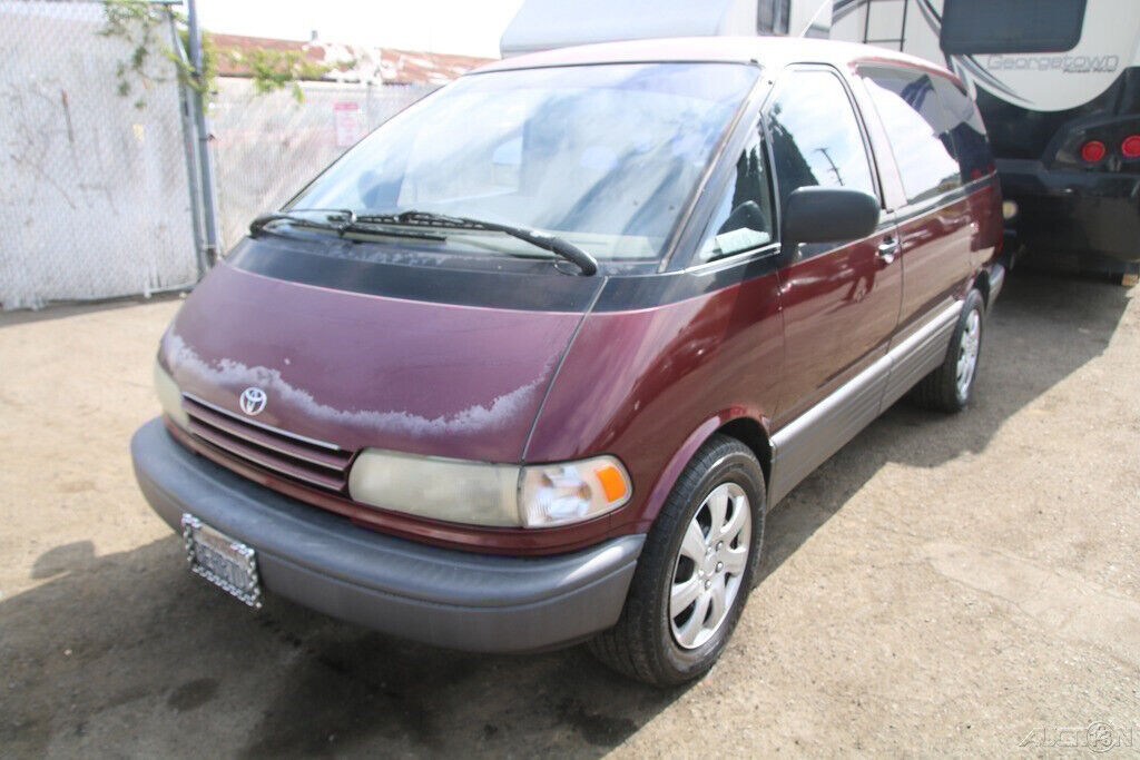 1993 Toyota Previa Deluxe - photo 2
