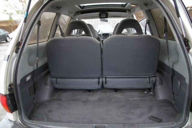 1993 Toyota Previa LE - photo 10